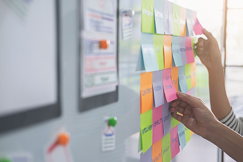 Planification d'équipe dans une agence de communication digitale
